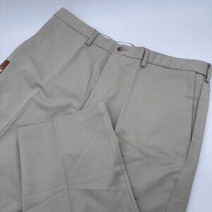 Haggar Men's Cool 18® Plain Front Classic Fit Flex Pant,‎ Size W40 x L30, String